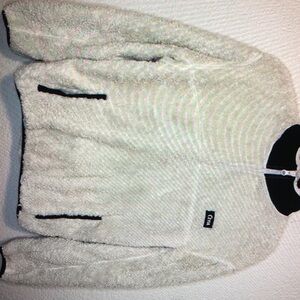 ZYIA active cream teddy pullover size medium